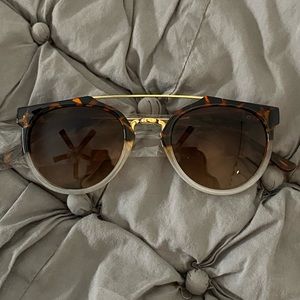 Two toned sunglasses